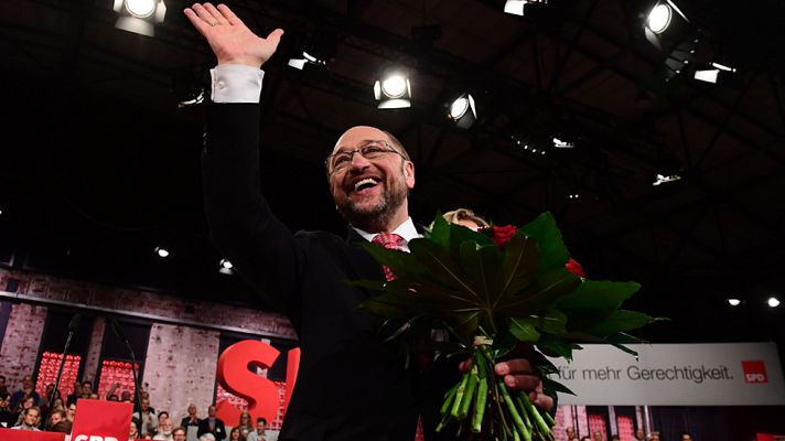 Telediario 1 - Schulz, candidato para enfrentarse a Merkel