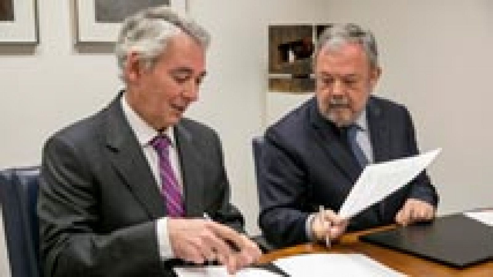 Telediario 1: El Gobierno Vasco y el PP han firmado el acuerdo para que el ejecutivo de Iñigo Urkullu pueda aprobar los presupuestos del 2017 | RTVE Play