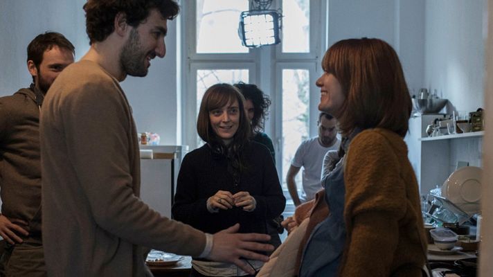 Cultura en Rtve.es - Así se rueda 'Las distancias', con Alexandra Jiménez y Miki Esparbé (segunda parte)