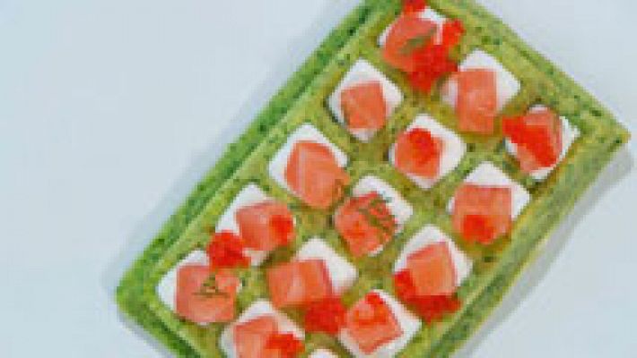 Gofres salados de espinacas y salmón ahumado 