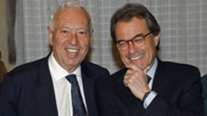 Telediario 1 - Mas asegura que la Constitución ha perdido "legitimidad"