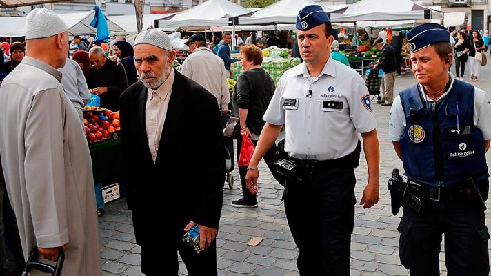 Telediario 1 - Aniverario de atentados en Bruselas