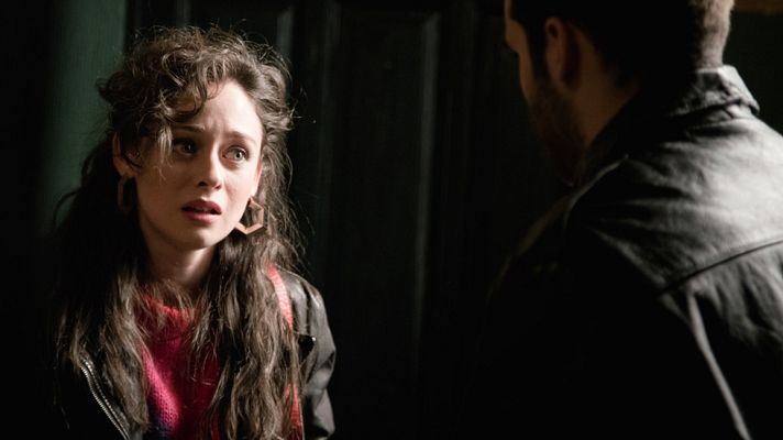 Cuéntame cómo pasó - Solo Antonio es consciente de que tiembla San Genaro