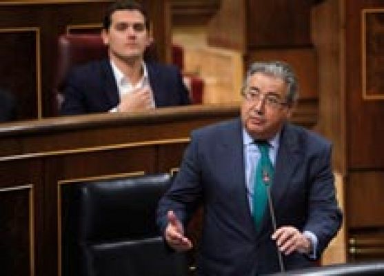 El ministro del Interior, Juan Ignacio Zoido, anuncia que mantiene el nivel 4 de alerta
