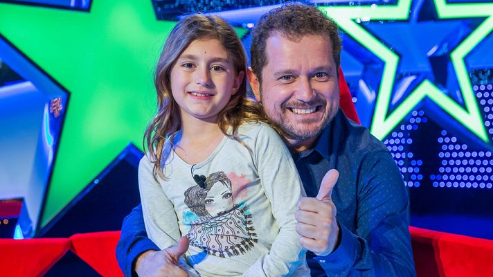 Jugando con las estrellas - El Monaguillo, ladrón de desodorante