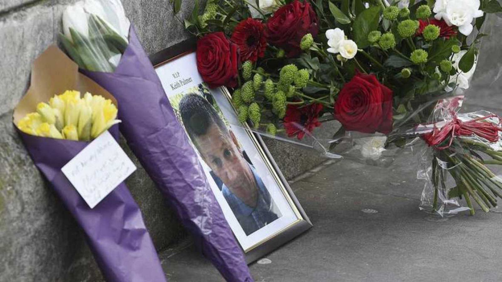 Keith Palmer, el policía desarmado que hizo frente al terrorista, y otras víctimas del ataque