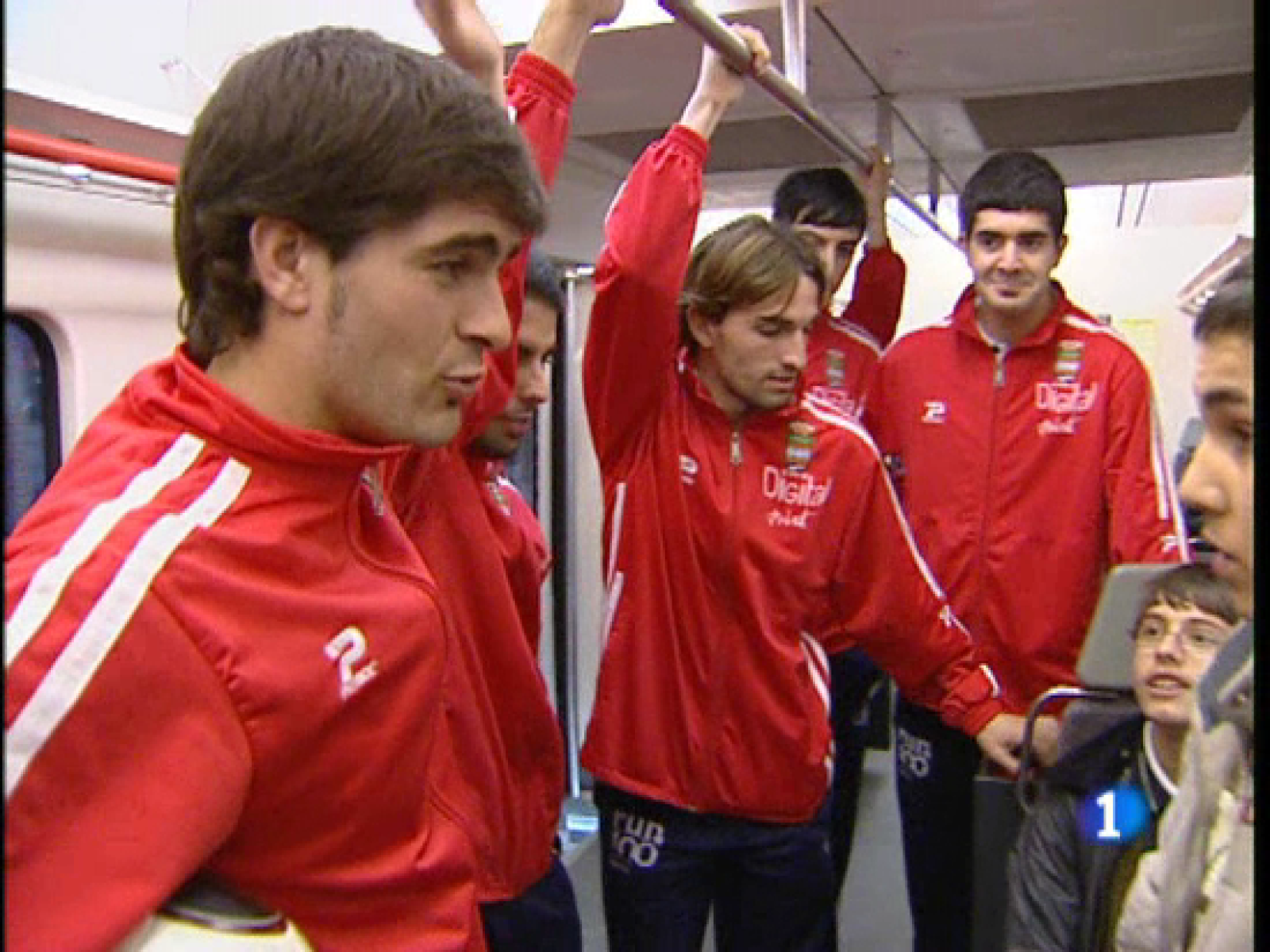 El Ciempozuelos pide en el Metro | Ver