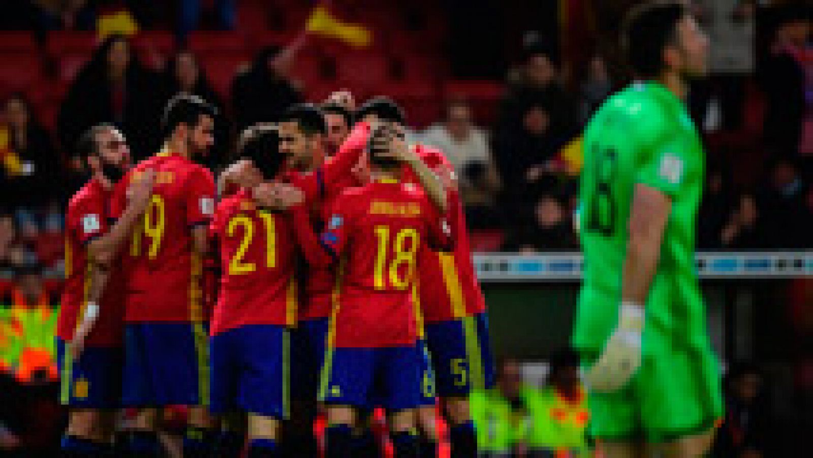 Sin programa: Vitolo amplía la ventaja de España (2-0) | RTVE Play