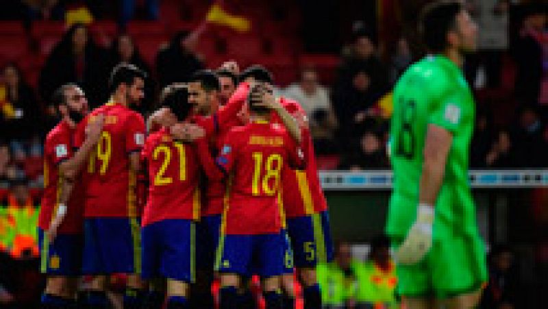 Con un disparo cruzado tras pase de Thiago, el canario Vitolo hizo el segundo gol de España contra Israel al filo del descanso.