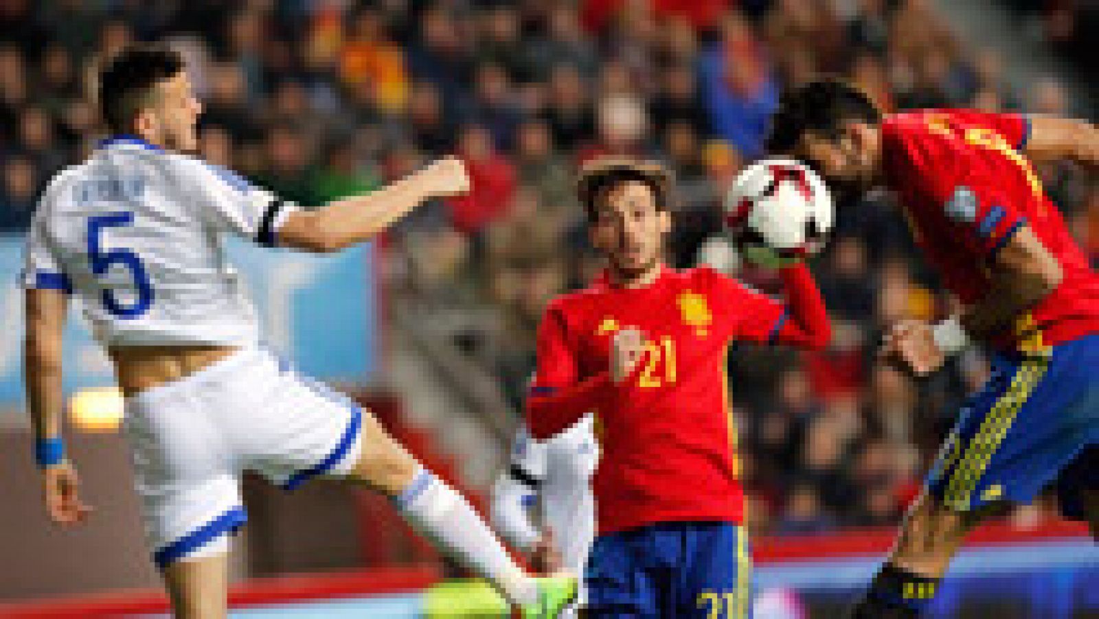 España se puso 3-0 sobre Israel con un remate de cabeza de Diego Costa en el saque de un córner.
