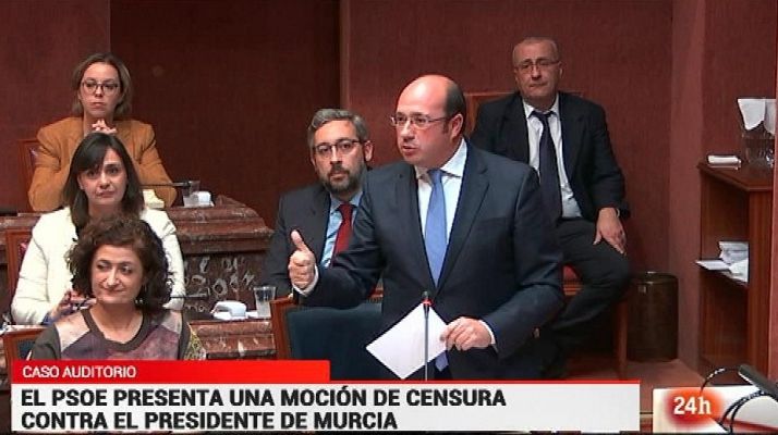 El PSOE presenta moción de censura en Murcia