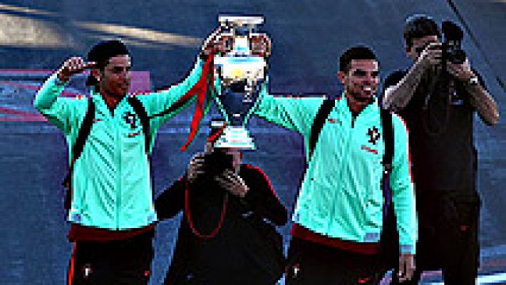 Telediario 1 - Cristiano Ronaldo, la imagen de Madeira en el mundo