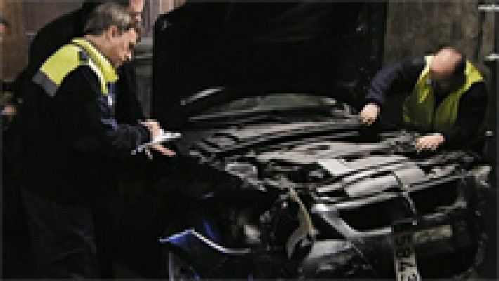 El acabose - José Mota salva a un coche en estado crítico