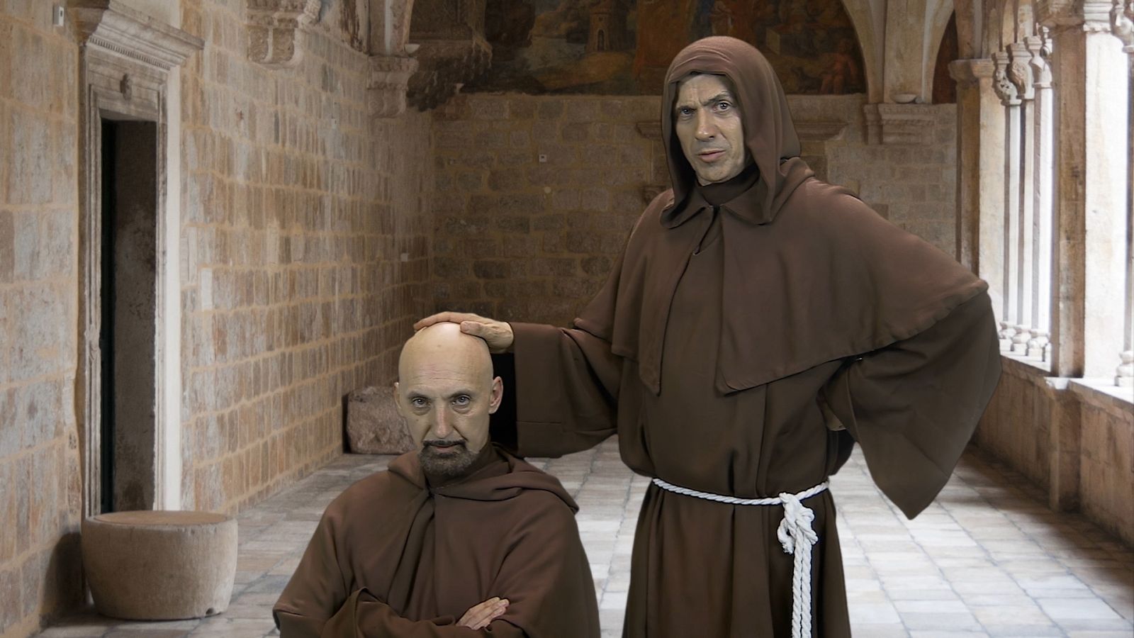 El Acabose - Los monjes de este monasterio se pasan a la musica moderna