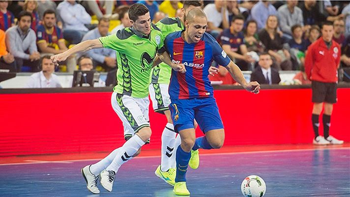 Telediario 1 - El Barça golea al Inter Movistar y acecha su liderato