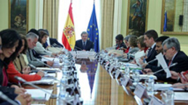 Méndez de Vigo presenta a las comunidades autónomas el plan de convivencia escolar del Gobierno