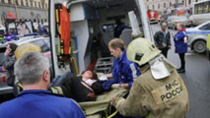  - Al menos diez muertos en dos explosiones en el metro de San Petersburgo