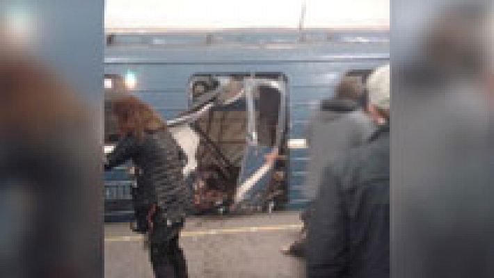 Telediario 1 - Caos en el metro de San Petersburgo tras una explosión que ha dejado al menos diez muertos