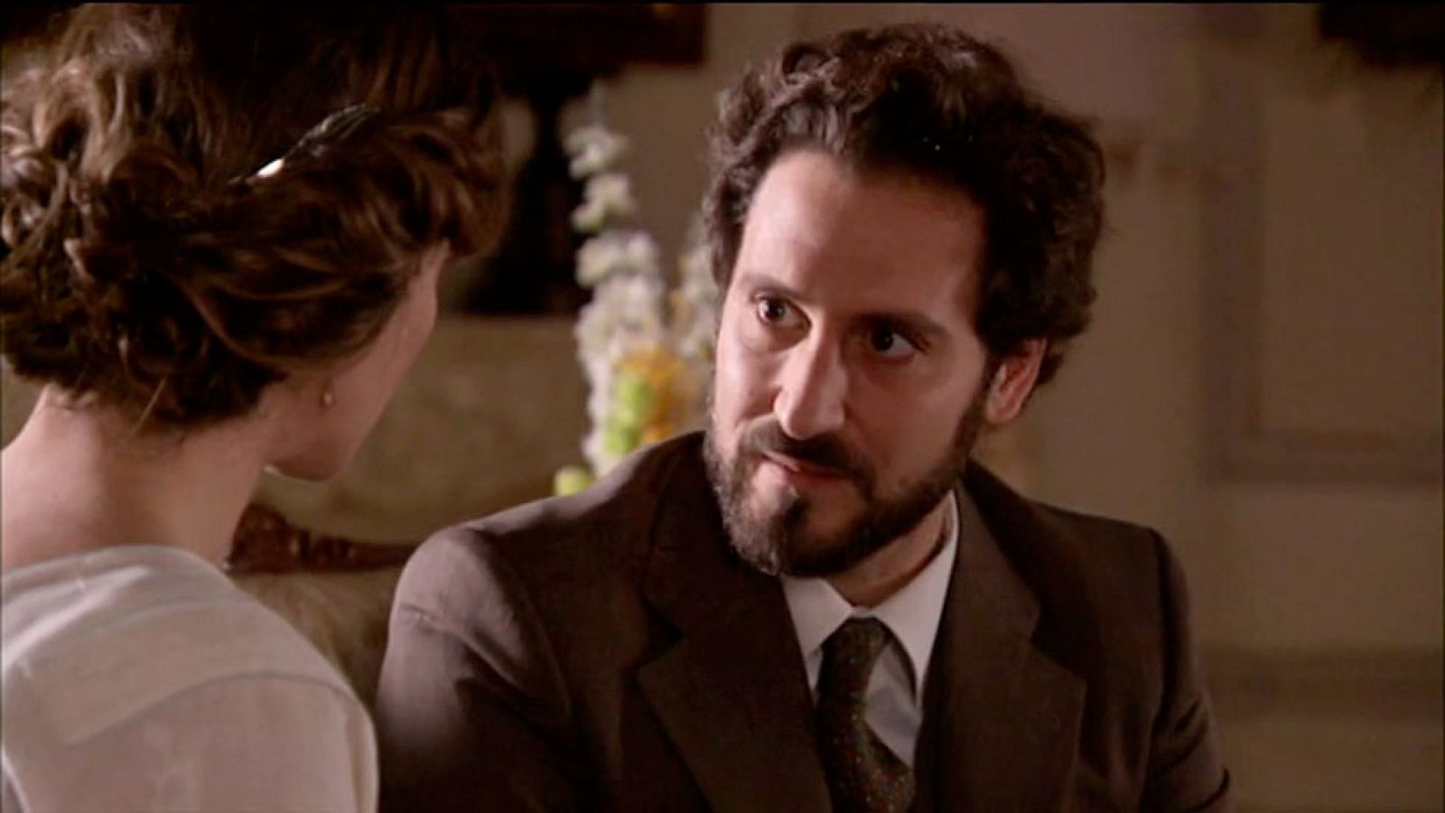 Seis Hermanas - Cristobal cuenta a Blanca la grave enfermedad de Rodolfo