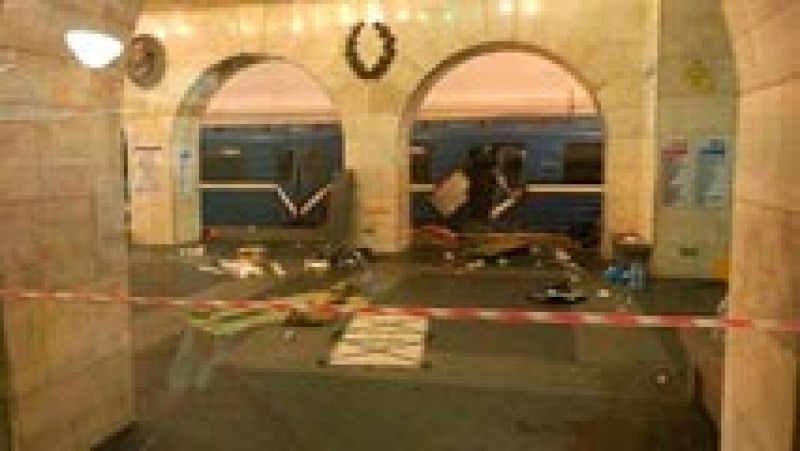 Al menos 11 muertos tras una explosión en el metro de Rusia