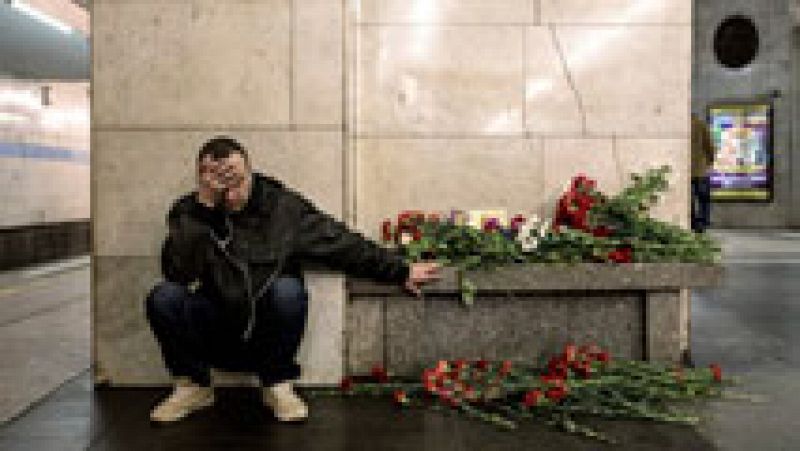 Solidaridad con las víctimas en San Petersburgo después de la explosión en el metro