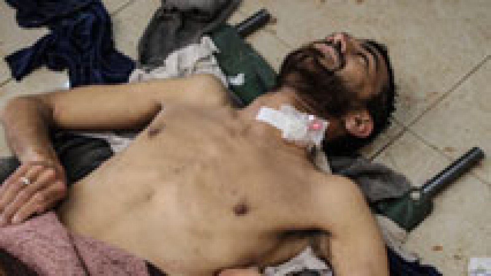 Telediario 1: Decenas de muertos en un bombardeo con gases tóxicos en Siria | RTVE Play