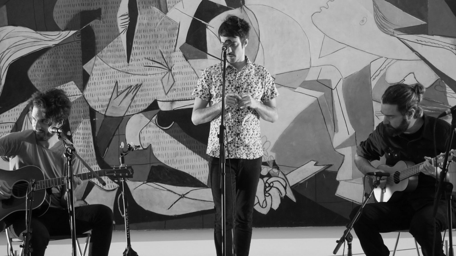 Suena Guernica - Vetusta Morla - Puente de los Franceses - 05/04/17 - Ver ahora