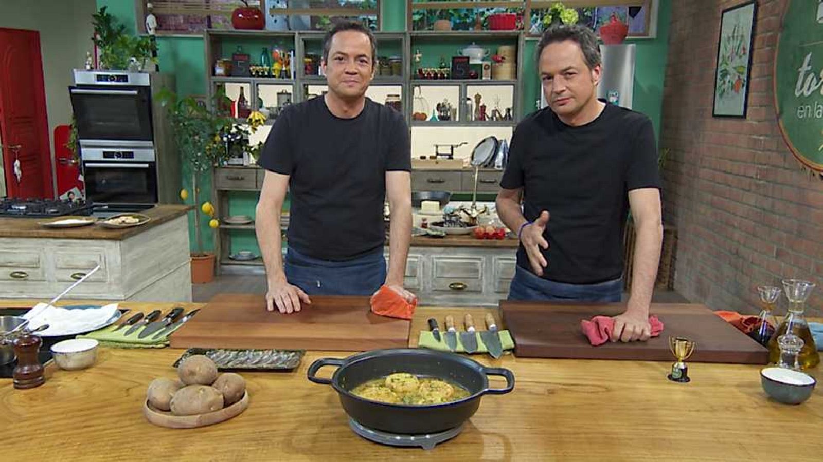 Torres en la cocina - Patatas a la importancia y pollo con cigalitas - ver ahora