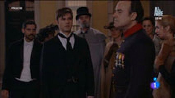 Acacias 38 - Simón planta cara al Coronel