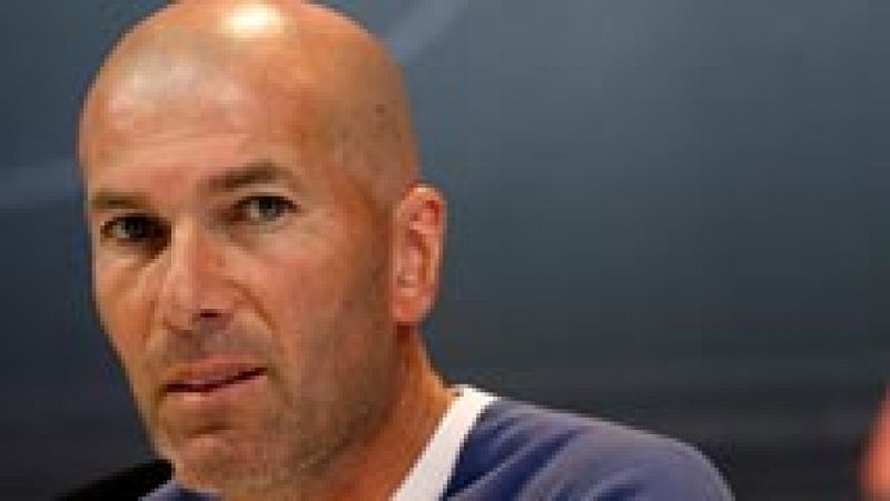 Zidane, sobre James: "Es normal que no le guste que le cambien"