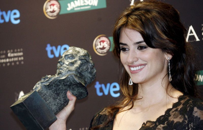 Penélope Cruz vuelve a Los Ángeles con un Goya
