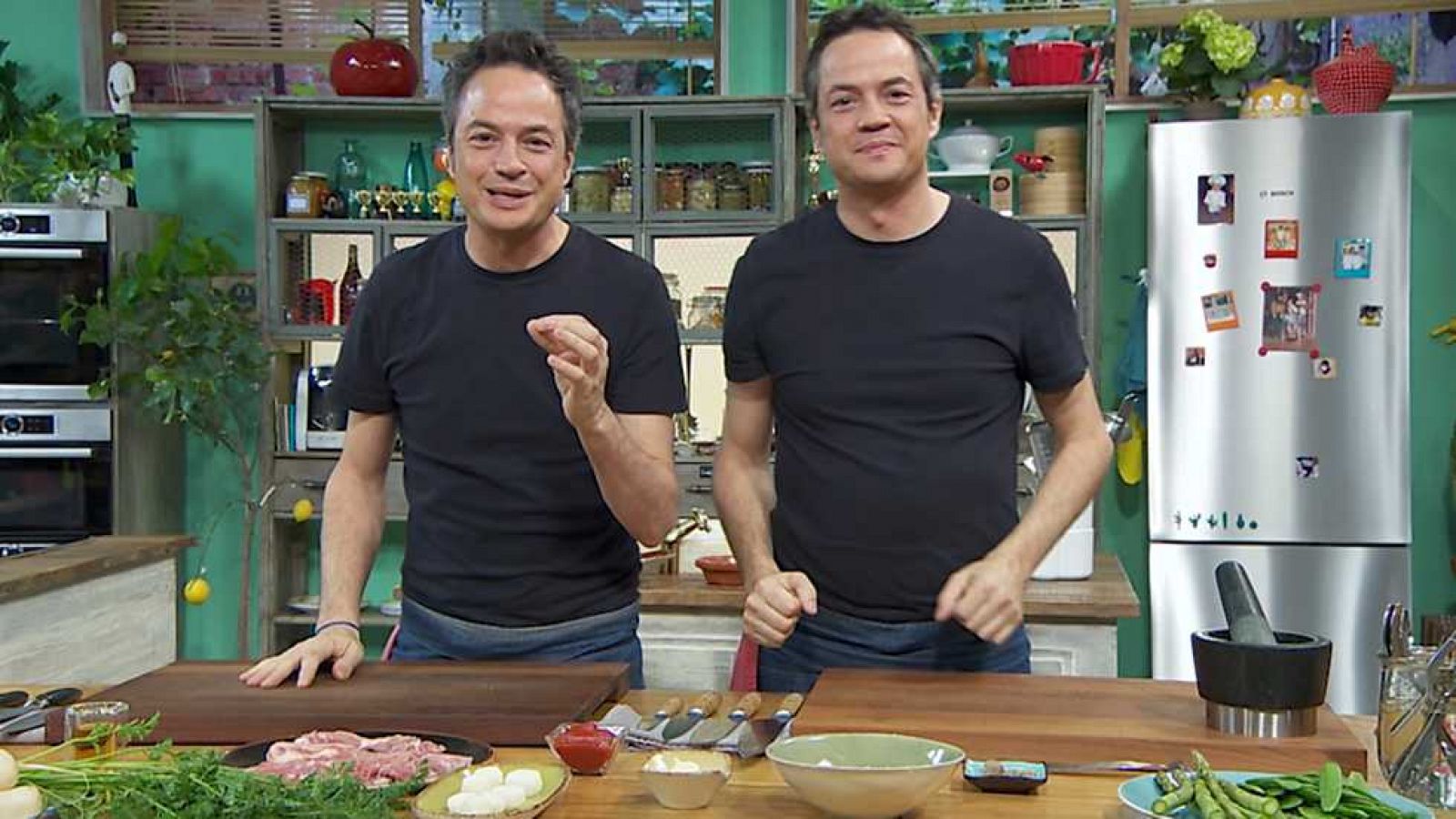 Torres en la cocina - Caldereta de cabrito y torta de uvas - ver ahora