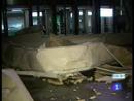  - Tornado con pequeños destrozos