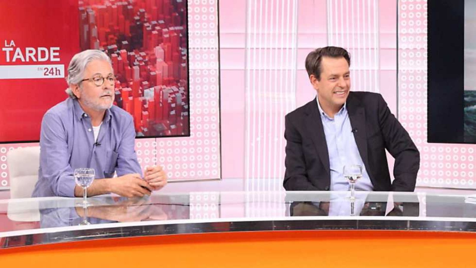 La tarde en 24 horas - La hora cultural en 24 h. - 06/04/17 - ver ahora