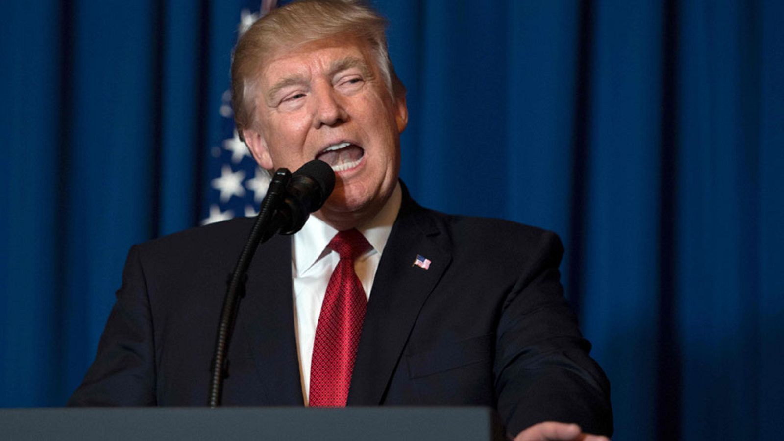 Dos buques estadounidenses lanzan decenas de misiles a posiciones sirias