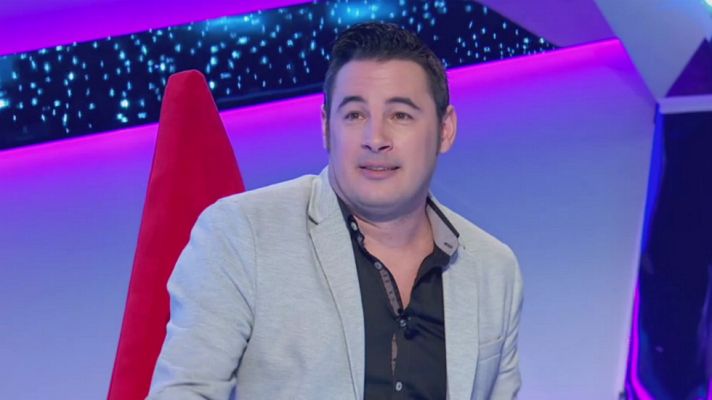 Jugando con las estrellas - Andy tiró la consola a la chimenea