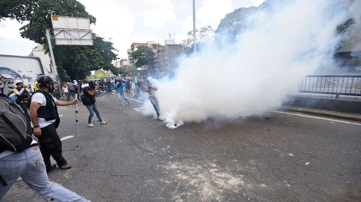 Telediario 1 - La policía venezolana ha reprimido la marcha opositora