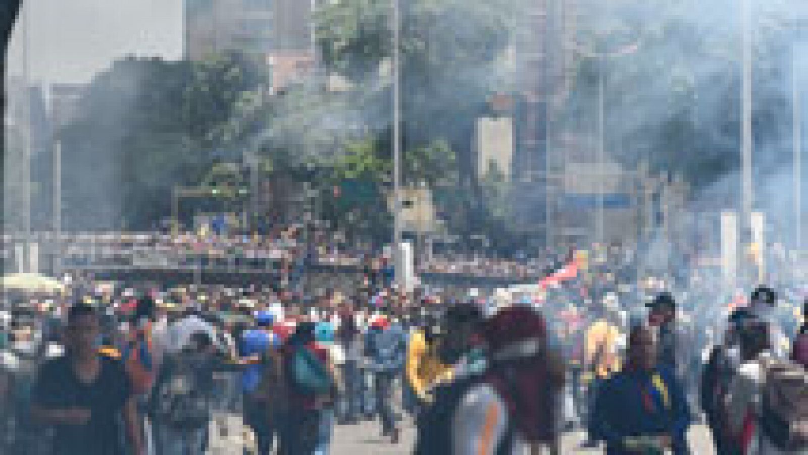 Telediario 1: 17 heridos y unos 50 detenidos en manifestaciones en Caracas | RTVE Play