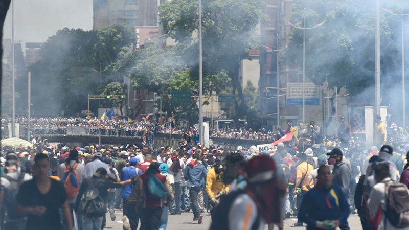 17 heridos y unos 50 detenidos en manifestaciones en Venezuela