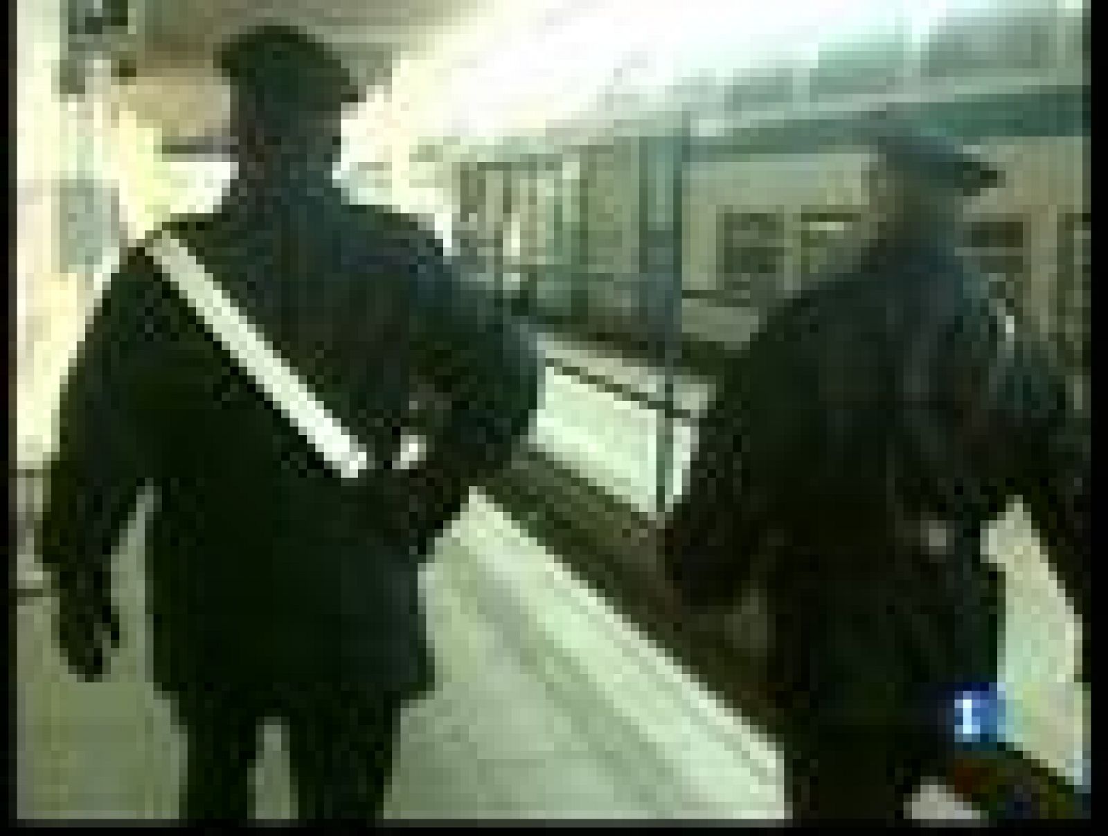 En Italia, tres jóvenes han quemado a un inmigrante indio de 35 años | Ver