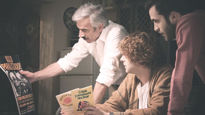 Cuéntame cómo pasó - Así comienza el capítulo 324, 'E = MC2'