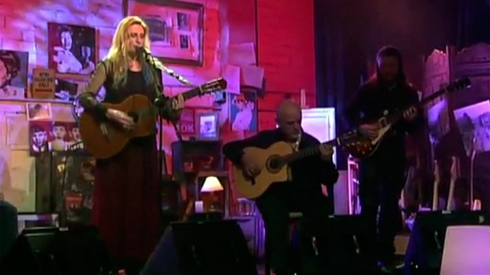 Músics - Tori Sparks canta "Bitter Seeds"