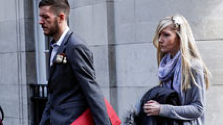 Telediario 1 - Autorizan en el Reino Unido a desconectar a un bebé en fase terminal contra el criterio de sus padres