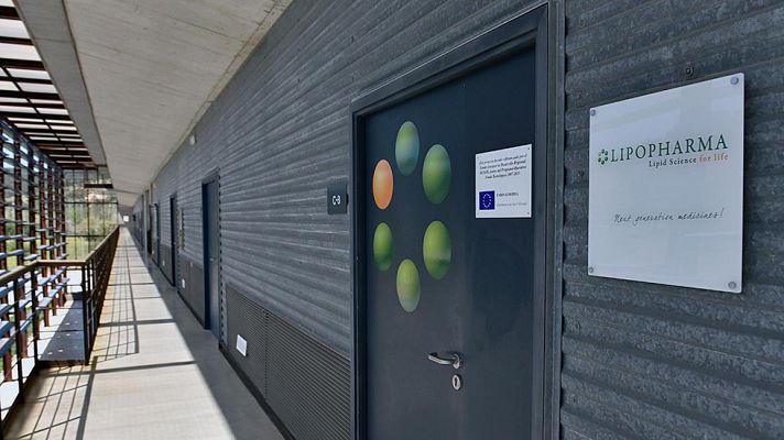 Telediario 1 - Suspenden a los catedráticos que vendían un fármaco contra el cáncer sin homologar