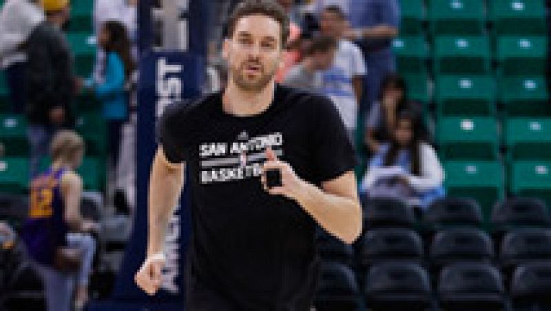 Pau y Marc Gasol se enfrentarán por primera vez en un partido de playoff este sábado. El mayor de los hermanos ha asegurado que esta temporada está siendo especial porque ha vuelto a "disfrutar" en los Spurs.