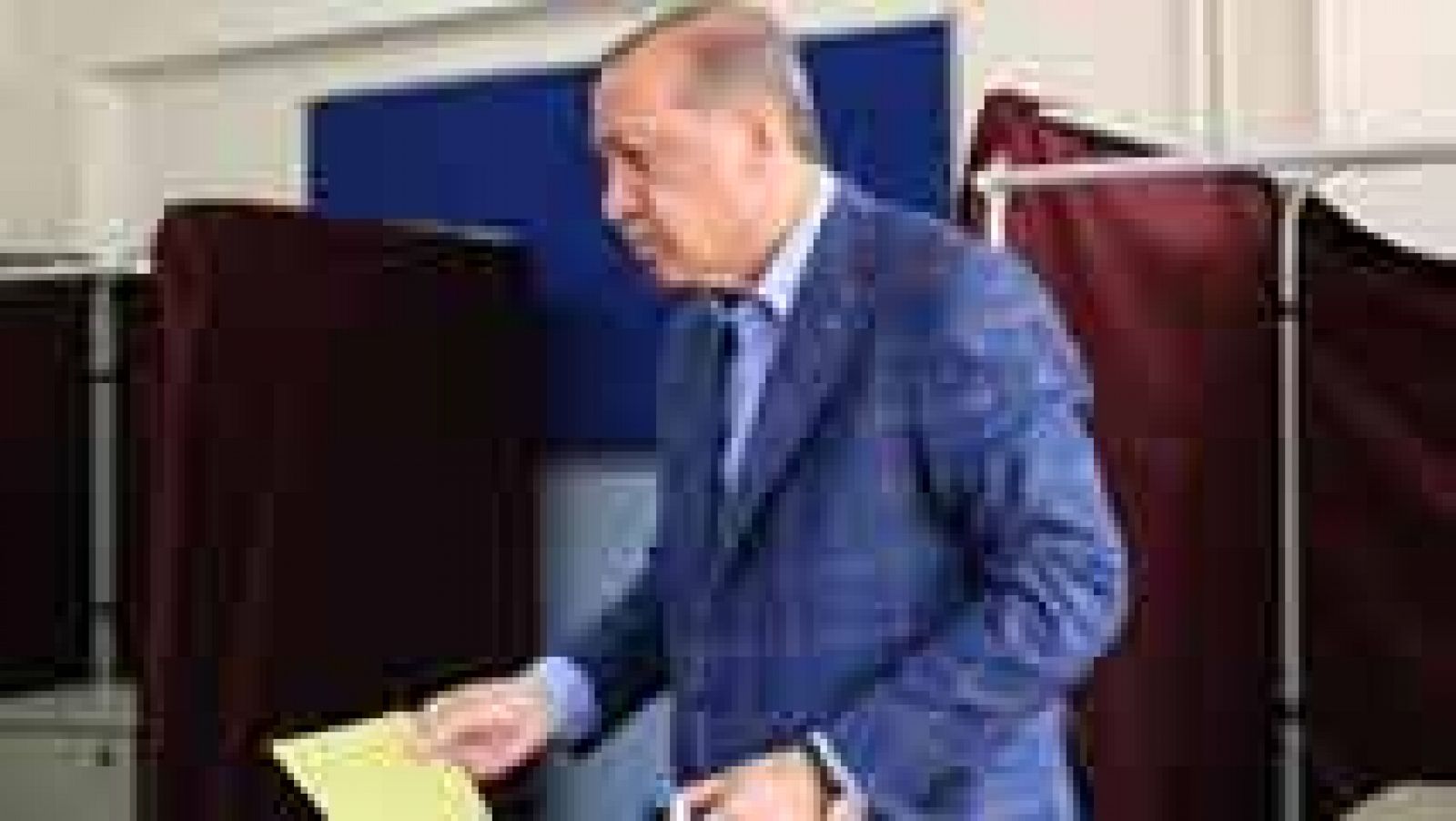 Turquía vota en referéndum para modificar la Constitución