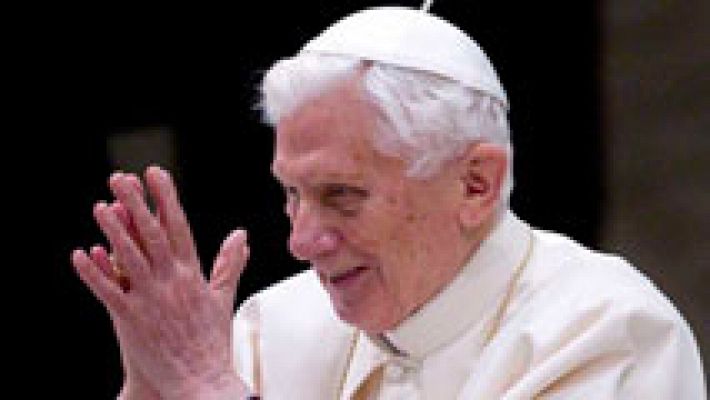 Telediario 1 - Benedicto XVI celebra su 90 cumpleaños