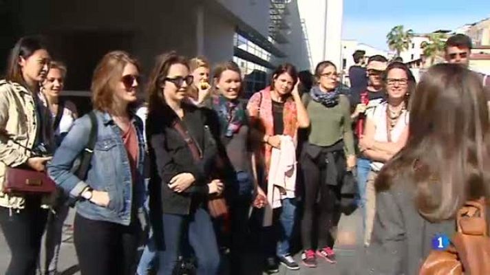 L'Informatiu - Les visites guiades per conèixer l'art urbà i de carrer de Barcelona