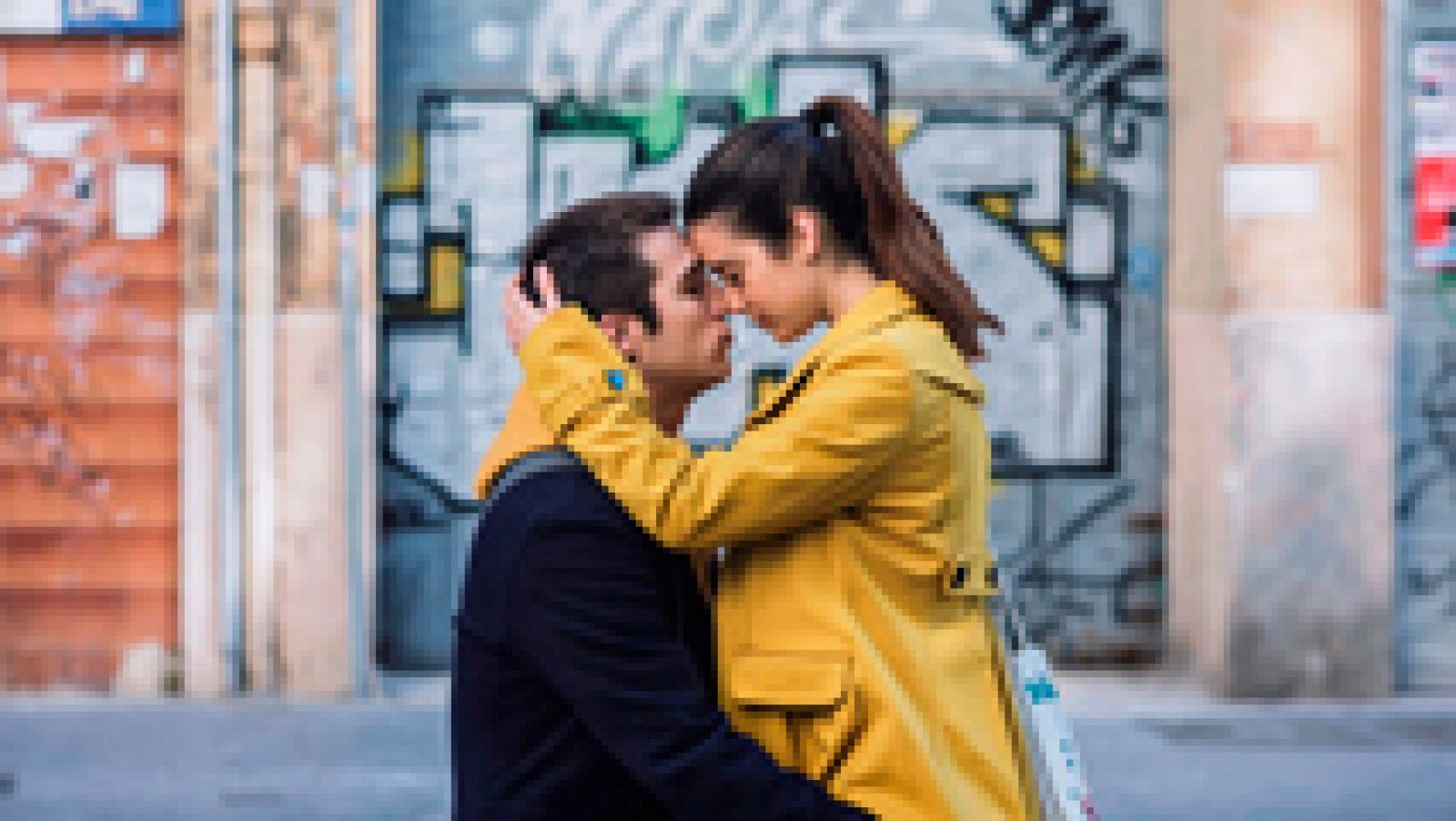 Así se hizo 'Amar', el 'making of' de la película sobre el amor adolescente arrollador de Esteban Crespo | Ver