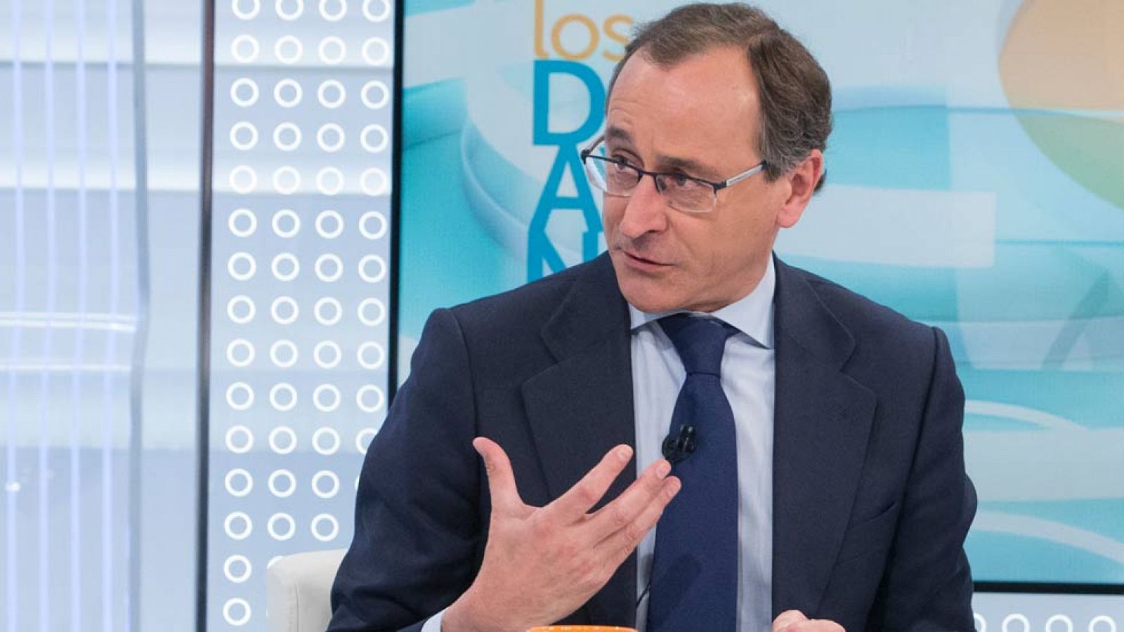 Alonso cree que PP y PNV se encontrarAlonso cree que PP y PNV se encontrarán en la "centralidad" mientras no se "lance al mismo desastre que Cataluña" - Los desayunos | Ver
